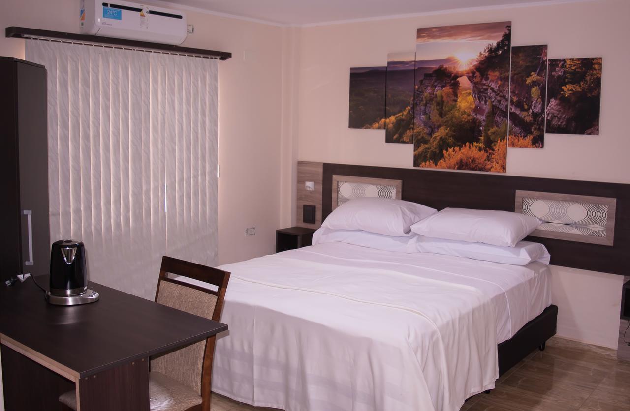 Austral Hotel Dos de Mayo Luaran gambar